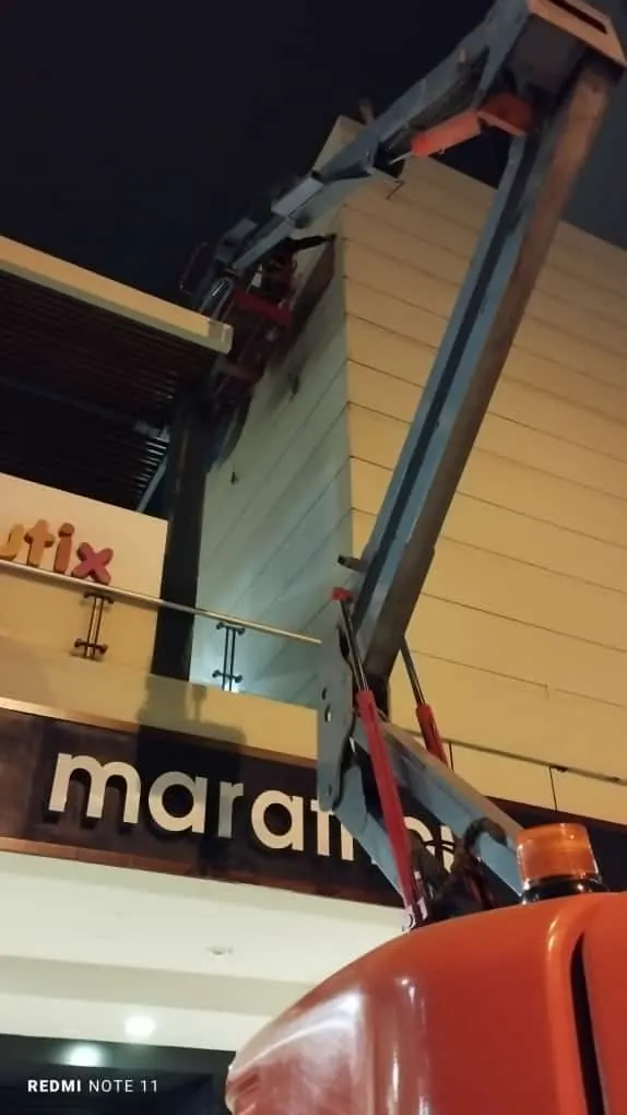 Manlift de Fapmelsa en Plaza San Miguel